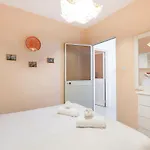 Ne1 - Lovely 2 Bedroom Apartment. Perfect Location