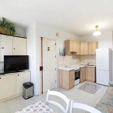 Apartamento Ne1 - Lovely 2 Bedroom Apartment. Perfect Location Mellieħa