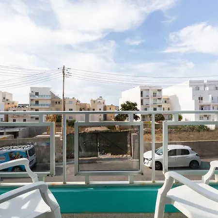 Ne1 - Lovely 2 Bedroom Apartment. Perfect Location Apartament *