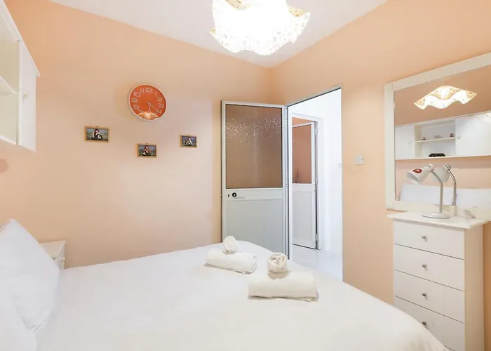 Ne1 - Lovely 2 Bedroom Apartment. Perfect Location