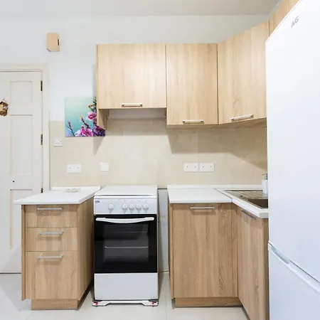 Lejlighed Ne1 - Lovely 2 Bedroom Apartment. Perfect Location *