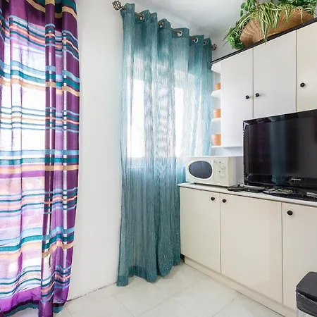Ne1 - Lovely 2 Bedroom Apartment. Perfect Location Apartment