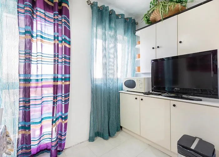 Ne1 - Lovely 2 Bedroom Apartment. Perfect Location Apartment