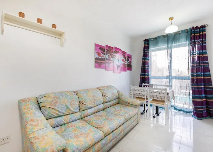 Ne1 - Lovely 2 Bedroom Apartment. Perfect Location Apartment *