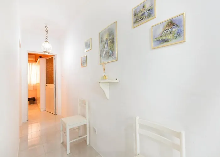 Ne1 - Lovely 2 Bedroom Apartment. Perfect Location Mellieha